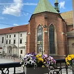 Krakow Apartments & Rooms