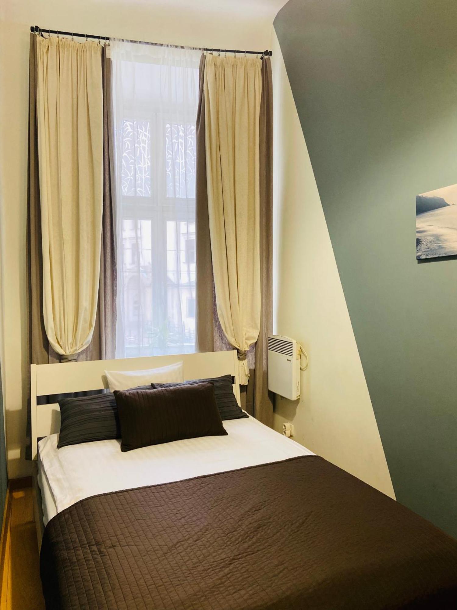 & Apartament